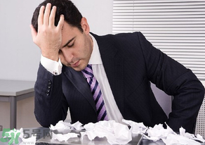 男人腎虛的危害有哪些？男人腎虛吃什么補(bǔ)腎?