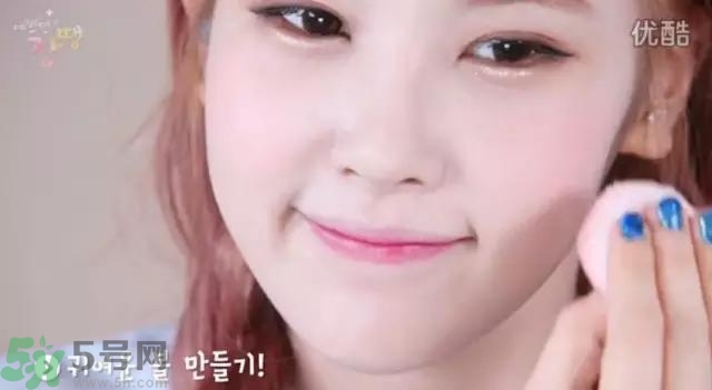 戴眼鏡怎么化妝？眼鏡妝怎么畫