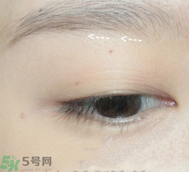 戴眼鏡怎么化妝？眼鏡妝怎么畫(huà)