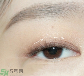 戴眼鏡怎么化妝？眼鏡妝怎么畫(huà)