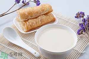 豆奶粉結(jié)塊還能喝嗎？豆奶粉分層還能喝嗎？