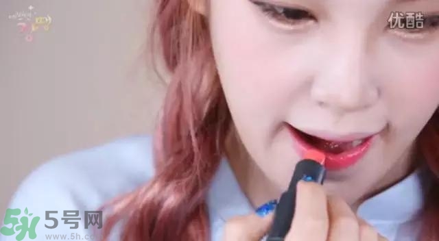 戴眼鏡怎么化妝？眼鏡妝怎么畫