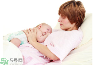 剖腹產(chǎn)后多久來月經(jīng)？剖腹產(chǎn)后月經(jīng)不調(diào)的表現(xiàn)？