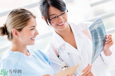 胸透主要檢查什么？男性和女性分別胸透后多久可以要孩子？