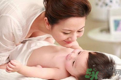 秋天坐月子怎么穿衣服？秋天坐月子注意事項(xiàng)