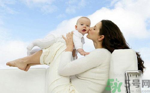 秋天坐月子怎么穿衣服？秋天坐月子注意事項(xiàng)