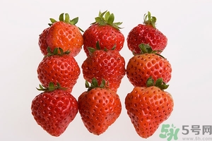 草莓有點(diǎn)爛還能吃嗎？草莓爛了一點(diǎn)還能吃嗎？