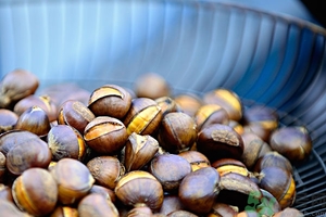 女人吃板栗好不好？男人吃板栗有什么好處？