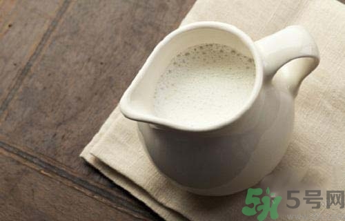 帶狀皰疹可以喝牛奶嗎？帶狀皰疹喝牛奶好不好？