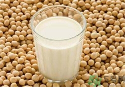 帶狀皰疹可以喝牛奶嗎？帶狀皰疹喝牛奶好不好？