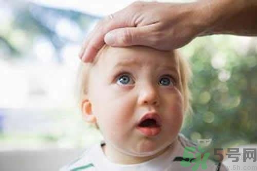 寶寶吃了退燒藥出汗是怎么回事？寶寶吃了退燒藥出汗怎么辦？