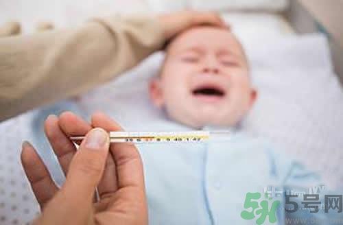 寶寶發(fā)燒多少度要吃退燒藥？寶寶發(fā)燒退燒藥多久吃一次？