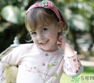 秋天寶寶穿什么衣服好？秋天寶寶要穿幾件衣服？