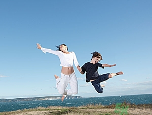 跳繩減肥快還是跑步減肥快？跳繩減肥最佳時間是什么時候？