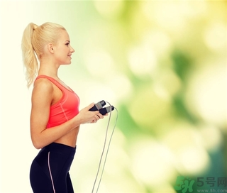 跳繩會(huì)讓胸部下垂嗎？跳繩會(huì)導(dǎo)致胸下垂嗎？