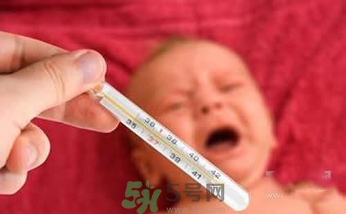 寶寶發(fā)燒多久量一次體溫？寶寶發(fā)燒怎么量體溫？