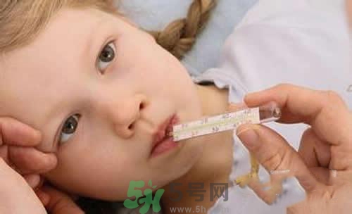 寶寶發(fā)燒多久量一次體溫？寶寶發(fā)燒怎么量體溫？
