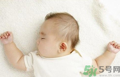 寶寶頭睡扁了怎么辦？寶寶頭睡扁了怎么糾正？