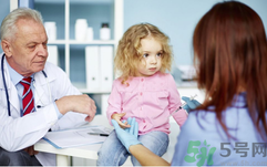 寶寶秋季腹瀉怎么辦？預(yù)防寶寶秋季腹瀉的小竅門