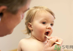 寶寶秋季腹瀉怎么辦？預(yù)防寶寶秋季腹瀉的小竅門