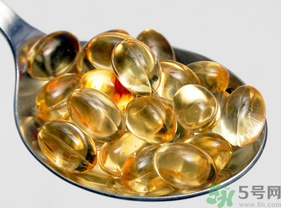 寶寶吃魚肝油會拉肚子嗎？寶寶吃魚肝油拉肚子怎么辦？