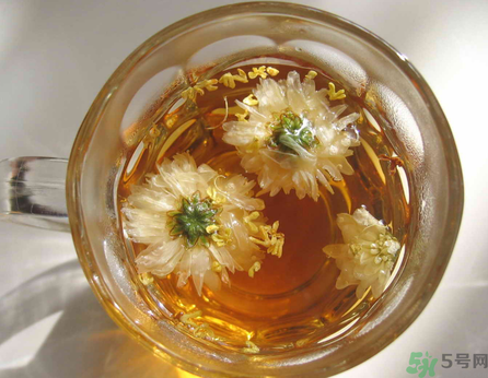 羅漢果可以和菊花一起泡水喝嗎？羅漢果菊花茶的做法及營(yíng)養(yǎng)價(jià)值