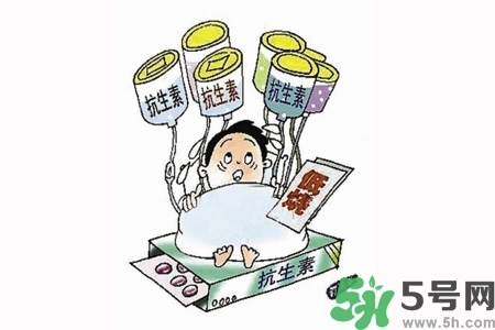 濫用抗生素會導(dǎo)致免疫力下降嗎？?濫用抗生素會出現(xiàn)什么癥狀？