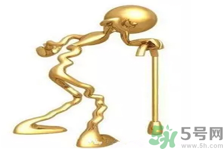 預(yù)防骨病需要注意哪些姿勢(shì)？秋季預(yù)防骨病的方法有哪些？