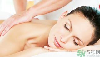 為什么說秋季是艾灸養(yǎng)生最好的季節(jié)？秋季艾灸養(yǎng)生的注意事項