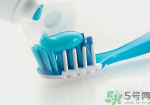 牙齒矯正后怎么刷牙？牙齒矯正后注意事項(xiàng)