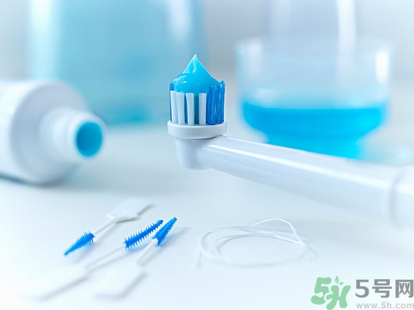 牙膏吃進(jìn)肚子有事嗎?牙膏吃進(jìn)去會(huì)怎么樣 牙膏吃進(jìn)肚子有事嗎?牙膏吃進(jìn)去會(huì)怎么樣