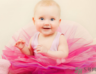 寶寶長(zhǎng)蘚是怎么回事？寶寶長(zhǎng)蘚怎么辦？