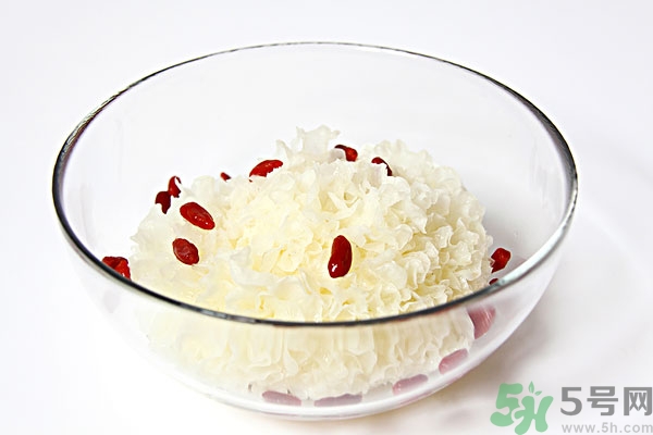 吃銀耳會(huì)發(fā)胖嗎?銀耳的熱量是多少