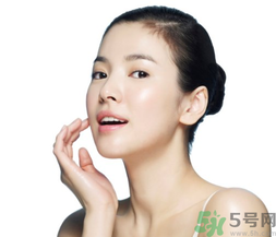 秋季皮膚起皮怎么回事？秋季皮膚護(hù)理小常識(shí)