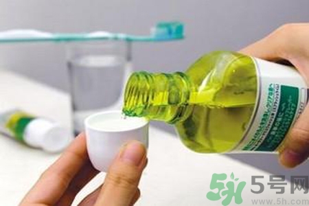 口腔潰瘍可以用漱口水嗎？口腔潰瘍能不能用漱口水？