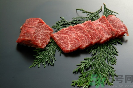 口腔潰瘍可以吃牛肉嗎？口腔潰瘍能不能吃牛肉？