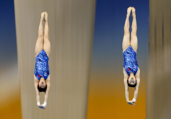 跳水怎么壓水花？運(yùn)動(dòng)員跳水壓水花的技巧和原理