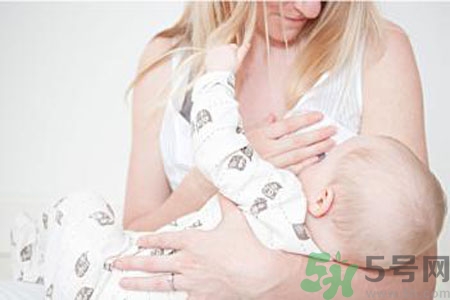 如何預(yù)防女性乳頭痛？女性需注意乳房的哪些問題？