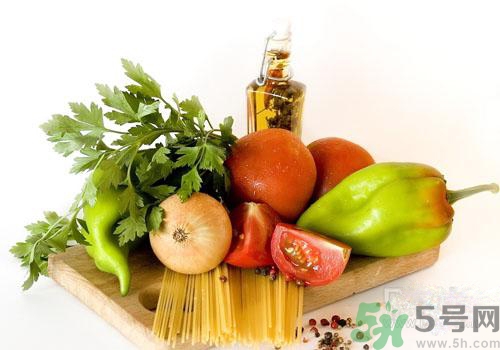 蔬菜是生吃好還是熟吃好？蔬菜生吃和熟吃哪個(gè)更有營(yíng)養(yǎng)？