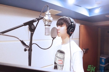 19歲男生身高體重標(biāo)準(zhǔn)是多少？19歲女生的標(biāo)準(zhǔn)身高體重是多少？