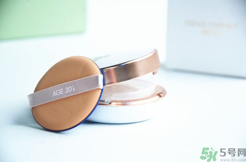 age20s粉底霜粉色和白色有什么區(qū)別？