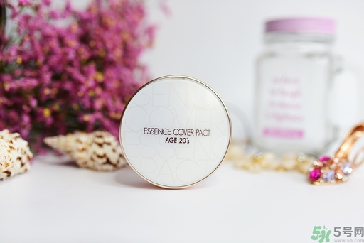 age20s粉底霜粉色和白色有什么區(qū)別？