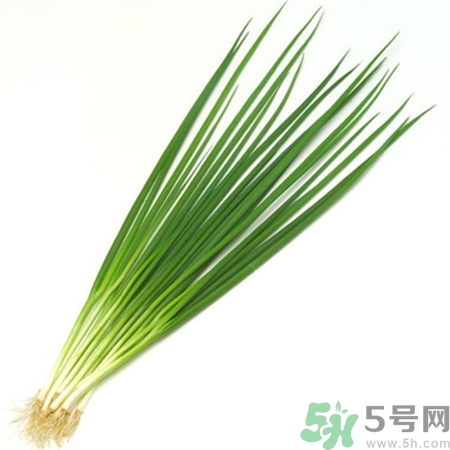 大蔥和香蔥的區(qū)別是什么?大蔥和香蔥能一起吃嗎? 大蔥和香蔥的區(qū)別是什么?大蔥和香蔥能一起吃嗎?