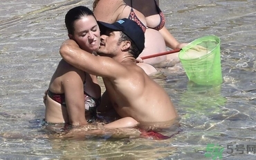 口吃是什么原因造成的？說話口吃是什么原因？