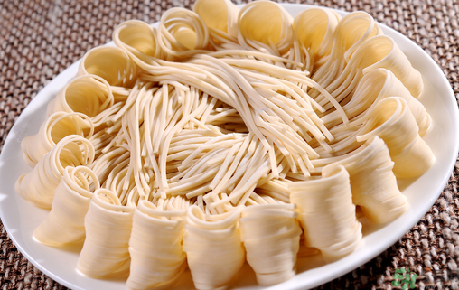 米飯的熱量高還是饅頭的熱量高？米飯的熱量高還是面條的熱量高？