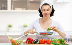 胃穿孔怎么治療？胃穿孔手術(shù)后吃什么？