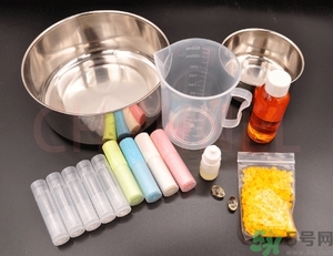 潤(rùn)唇膏怎么做？潤(rùn)唇膏自制方法