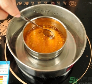 潤(rùn)唇膏怎么做？潤(rùn)唇膏自制方法