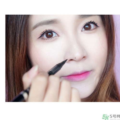 崔雪莉妝容化妝教程 夏天出門化什么妝好？