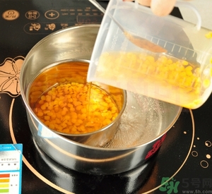 潤(rùn)唇膏怎么做？潤(rùn)唇膏自制方法